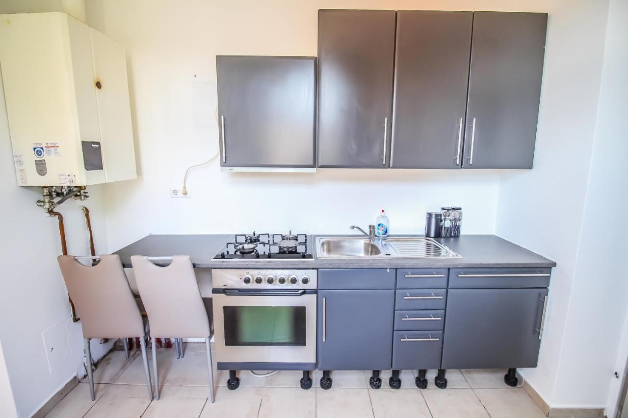 Luxurious South Of Lv8 Apartment Wien